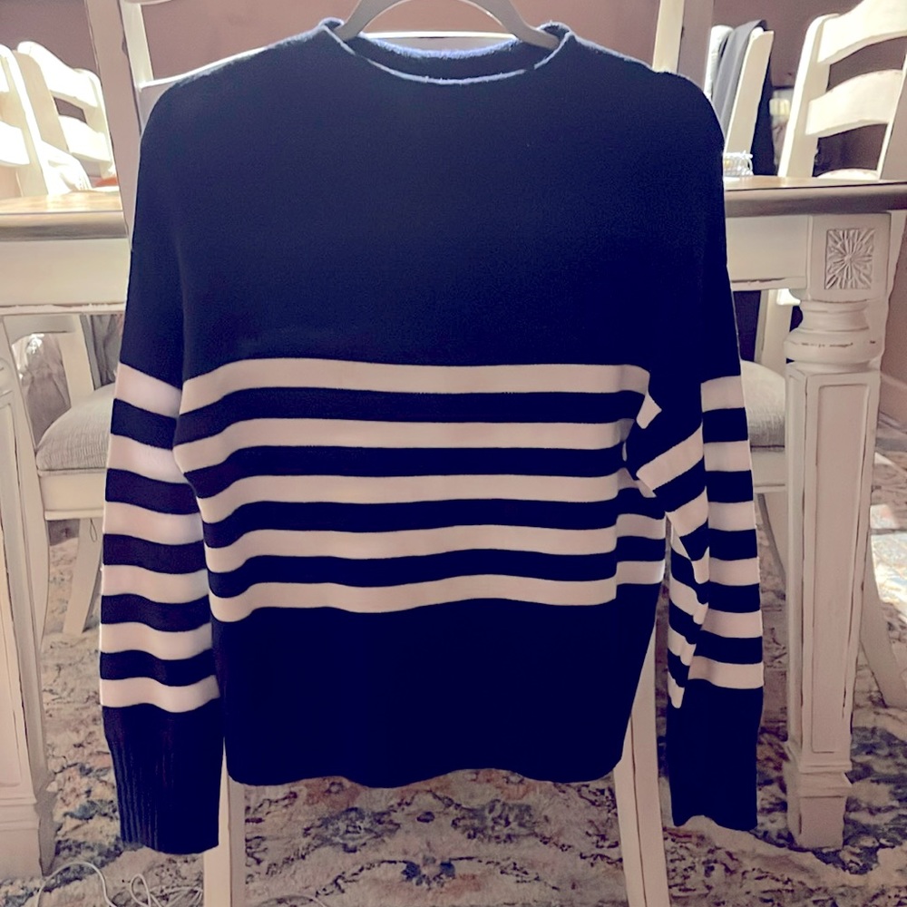 TRUTH By Republic Sweater top